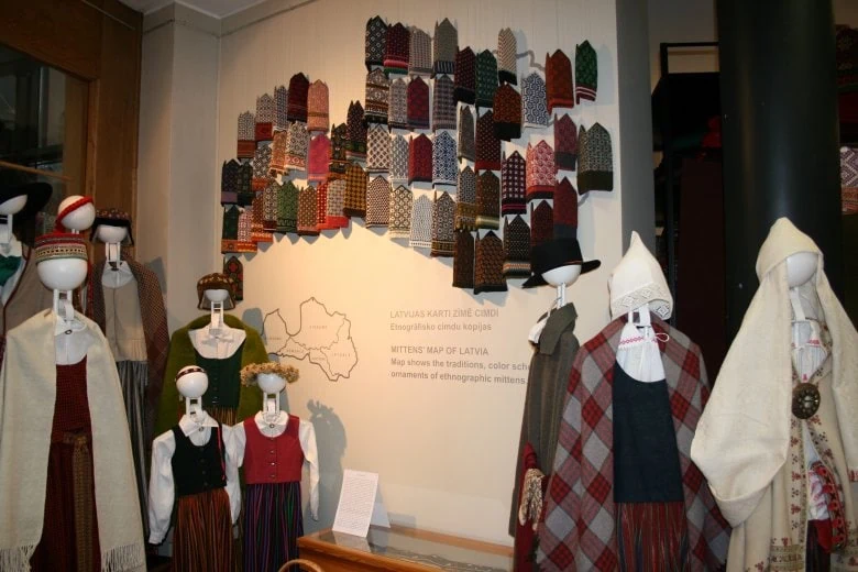Центр народных костюмов Senā klēts